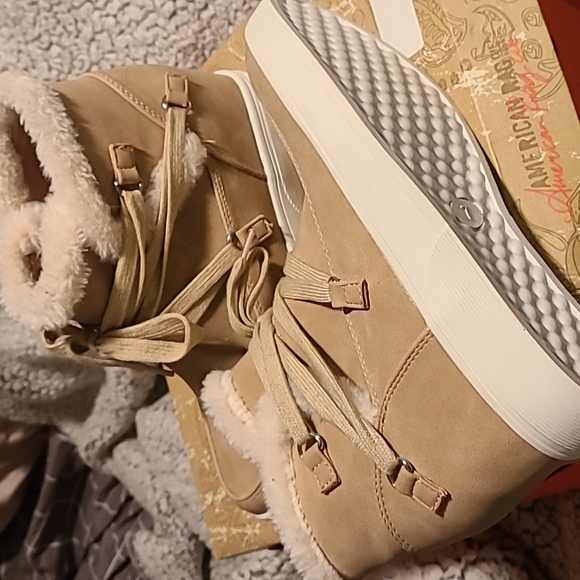 Womens wedge booties, tan, size 7 - Picture 3 of 3